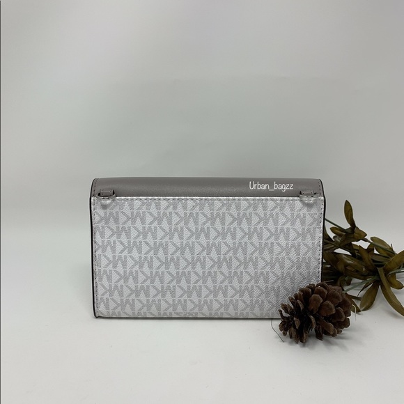 Michael Kors Kimberly Large 3 in 1 Tote - Picture 14 of 16